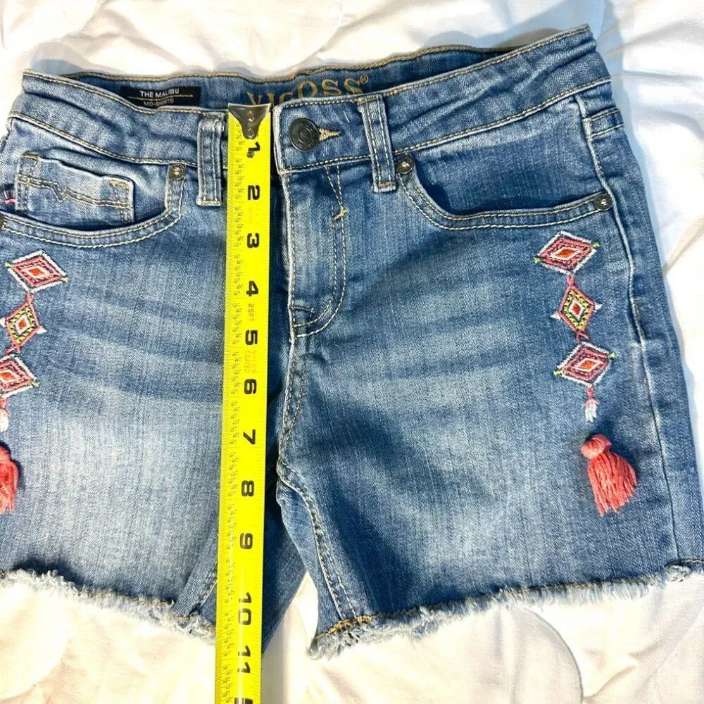 Vigoss Jean Shorts with pretty embroidery size 0